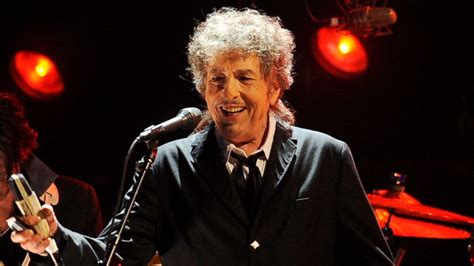 Why Bob Dylan Deserves the Nobel Prize in Literature: An Insightful Essay